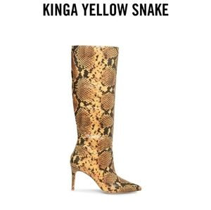 NWOB Steve Madden KINGA Yellow Snake Boots